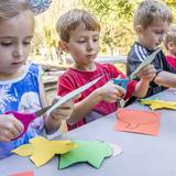 The Raleigh School Photo #1 - At the elementary school, we engage children's hands, hearts and minds every day — in the classroom as well as in our many outdoor spaces. Using an inquiry-based approach, our teachers help build critical and creative thinking skills.