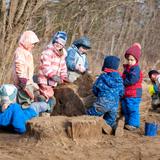 Spring Garden Waldorf School Photo #5 - Our early childhood students, and all students, go outside to play in all weather three times a day. Play is the work of the young child.