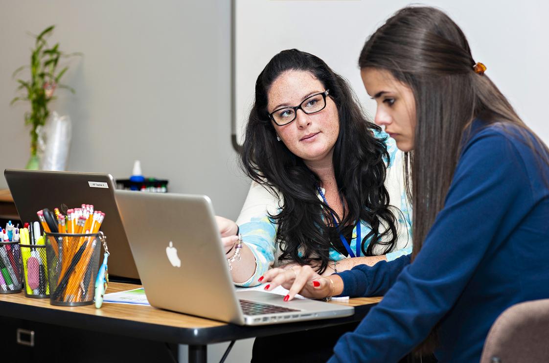 Palmetto Bay Academy Photo #1 - PBA students get just-in-time, one-on-one attention from teachers to complete assignments and investigate content through a flipped instructional model.