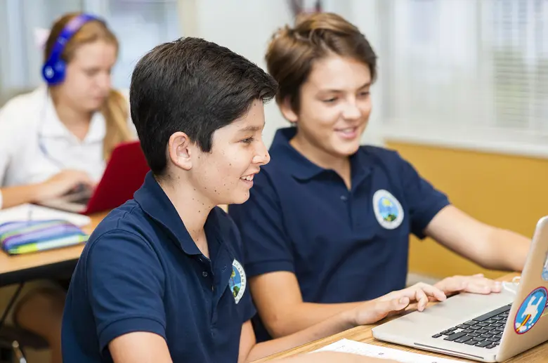 Palmetto Bay Academy Photo #2 - PBA students are prepared for the dynamic world of modern university education by incorporating technology into all aspects of teaching and learning.