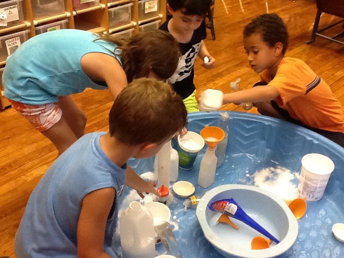 The Children's School of Oak Park Photo #1 - KINDERGARTEN: Our play-based environment, with its carefully-planned daily routines and wide variety of learning experiences, allows Kindergarten children the space and time to work on social-emotional developmental tasks. Academic learning takes place in a non-pressured way within the context of this caring, nurturing community of learners.