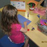 East Granby KinderCare Photo #5 - Pattern Art with the "Catch The Wave" program