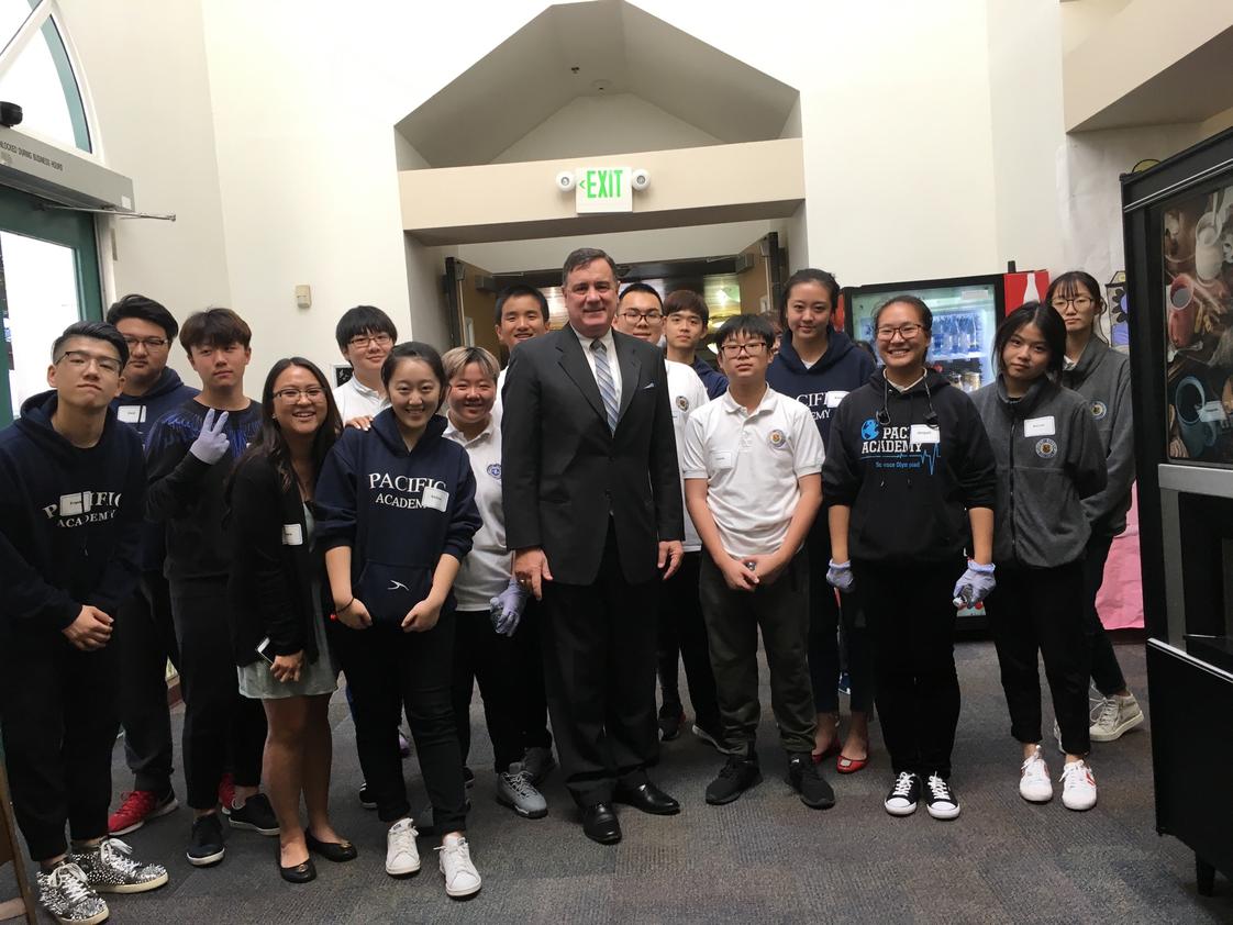 Pacific Academy Photo - While volunteering at Lakeview Senior Center, Pacific Academy students ran into City of Irvine Mayor, Donald Wagner! He came and thanked all the students for volunteering at the center!