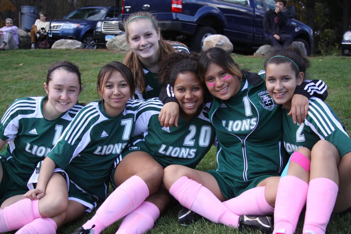 Forman School Photo - Fall Sports: Boys Soccer, Girls Soccer, Boatbuilding, Cross-Country, Rock Climbing, Girls Volleyball