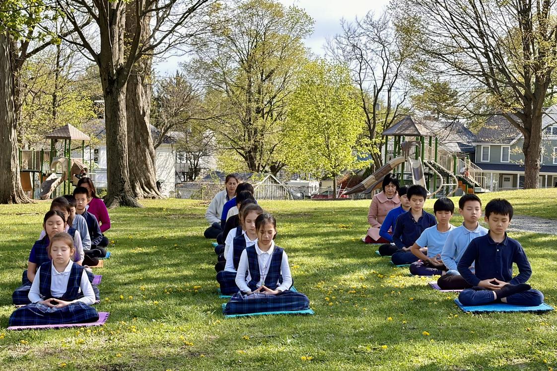 Little Lotus Academy Photo #0 - Outdoor Falun Dafa meditation