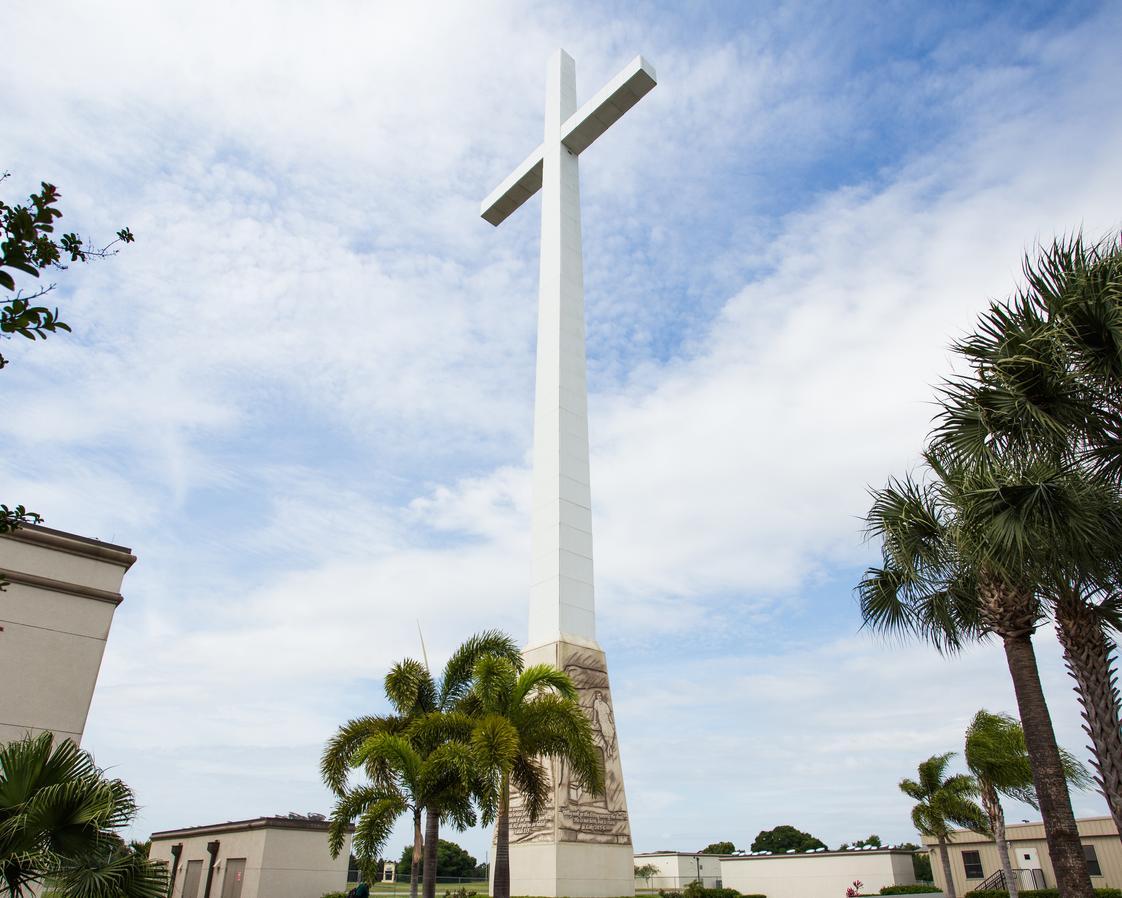Central Florida Christian Academy Photo - CFCA Courtyard and Cross